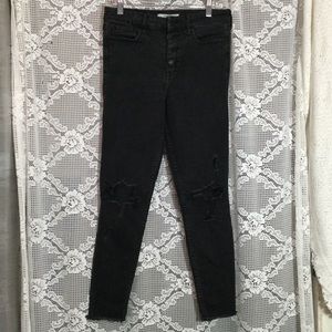 Abercrombie and Fitch Women's Black 5 Pocket Distressed Skinny Jeans Size 6/28
